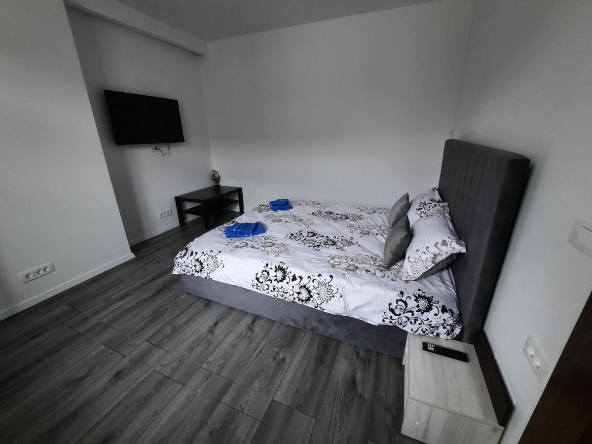 Apartamento House Side By Side Braşov Exterior foto