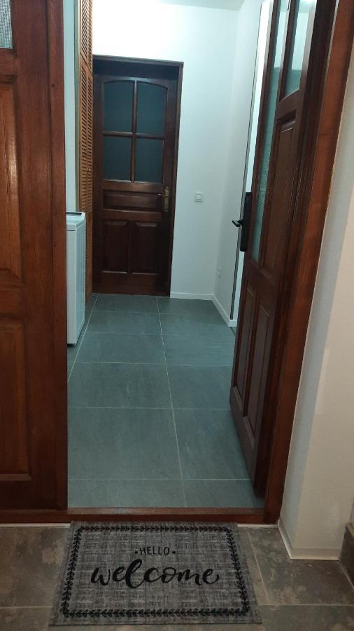Apartamento House Side By Side Braşov Exterior foto