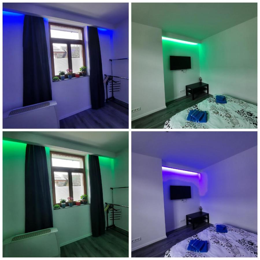 Apartamento House Side By Side Braşov Exterior foto