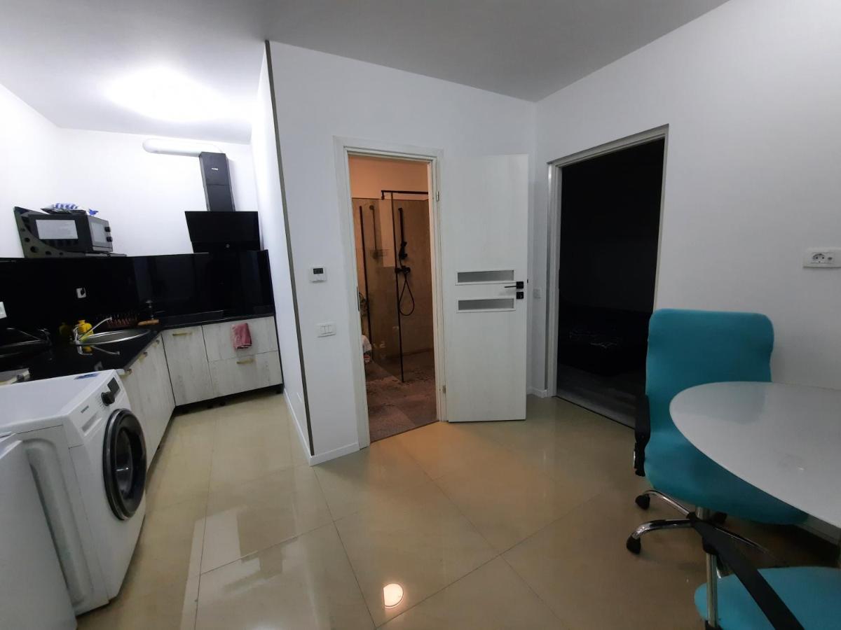 Apartamento House Side By Side Braşov Exterior foto